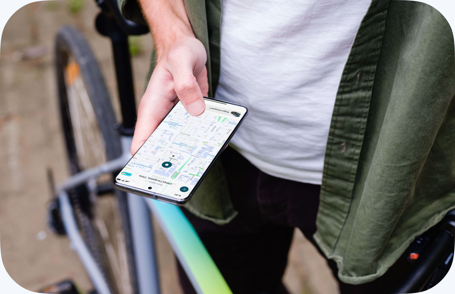 Смартфон с приложением MotorTaxi